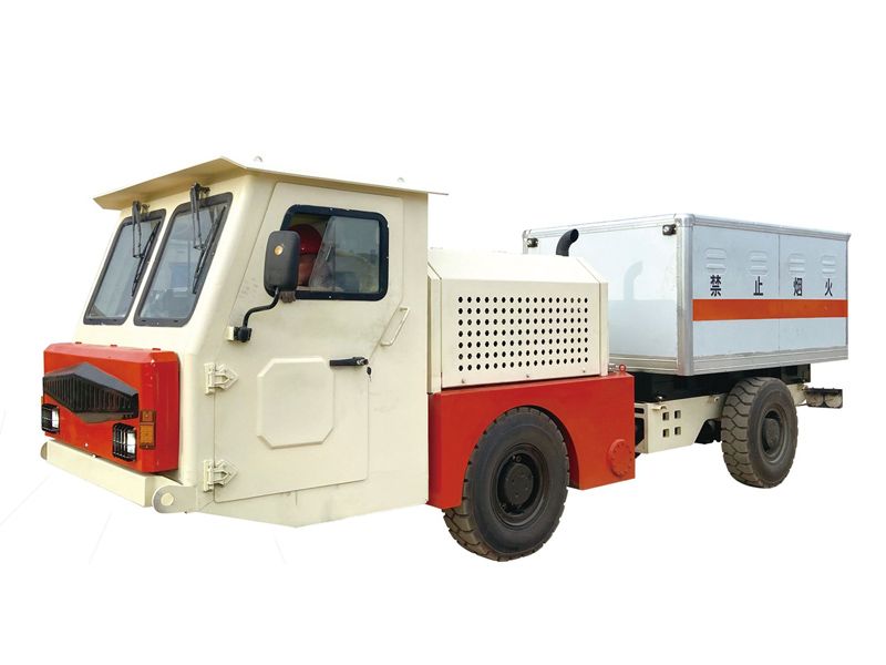 FCB-3礦用柴油機(jī)無軌爆破器材運(yùn)輸車